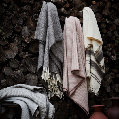 Santaka Wool Blanket in rouge & off-white | Home & Living inspiration | URBANARA