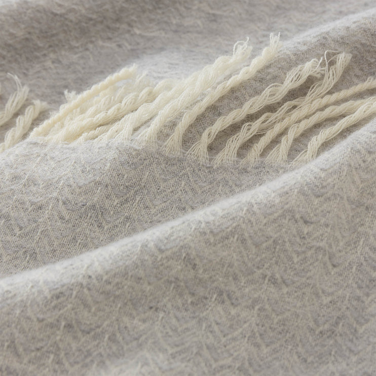 Siljan Cashmere Blanket light grey melange, 50% cashmere wool & 50% merino wool | High quality homewares